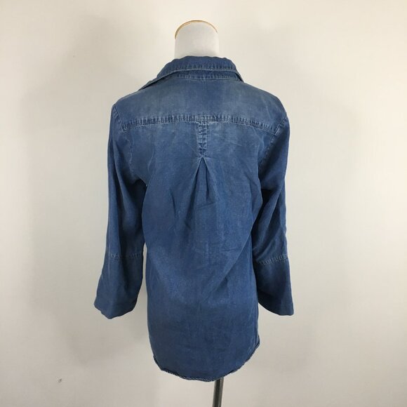 BELLA DAHL Anthropologie Blue Medium Wash Mini Dots Hi Low Chambray Button Shirt - Picture 8 of 11